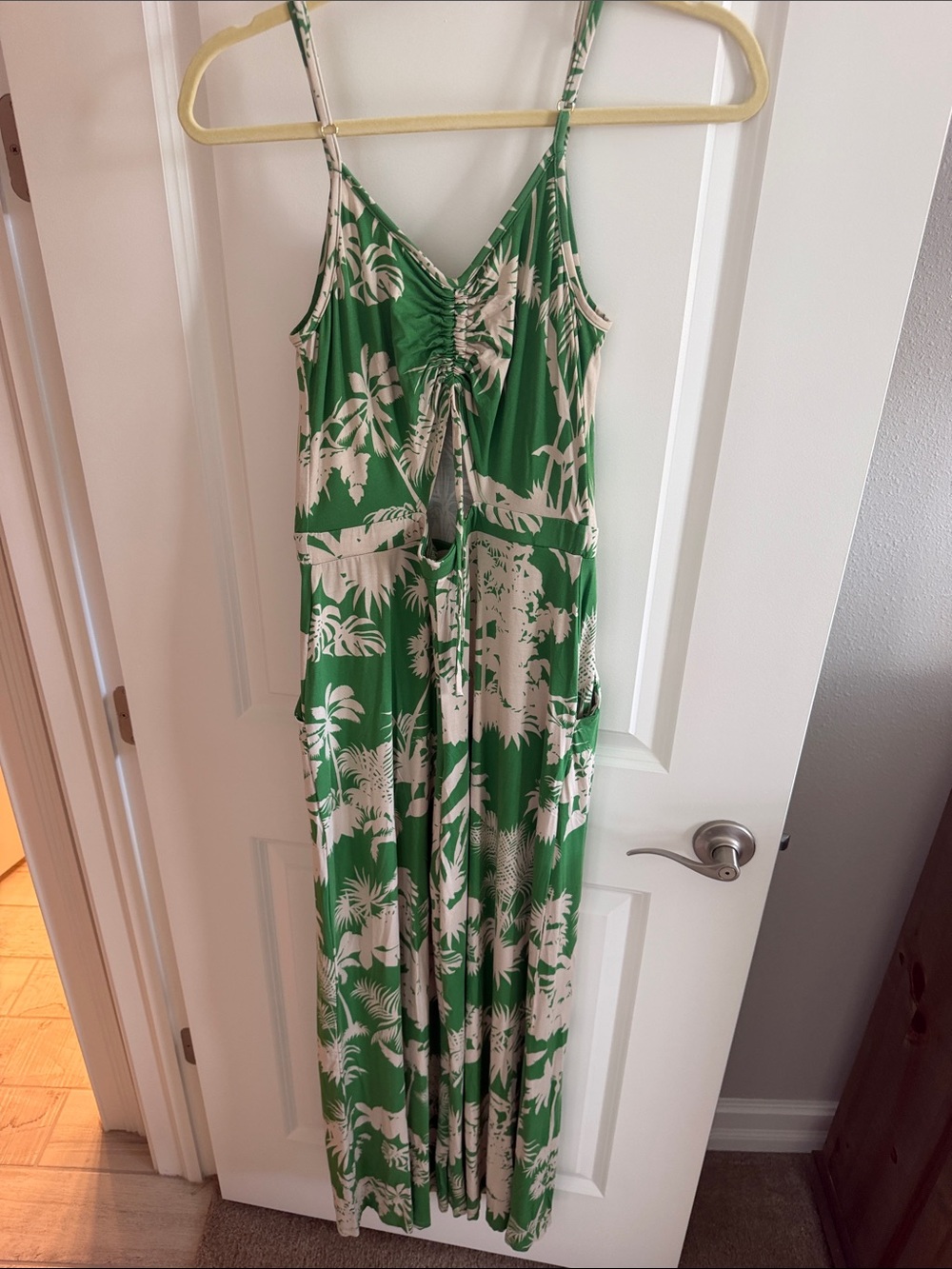 Tori Richard Green Floral Print Maxi Jumpsuit with Adjustable Straps size M